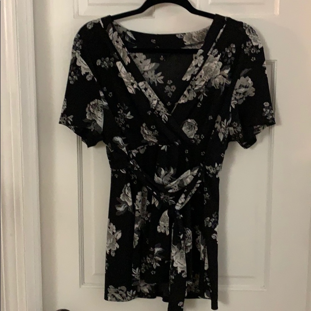 Babydoll tie blouse